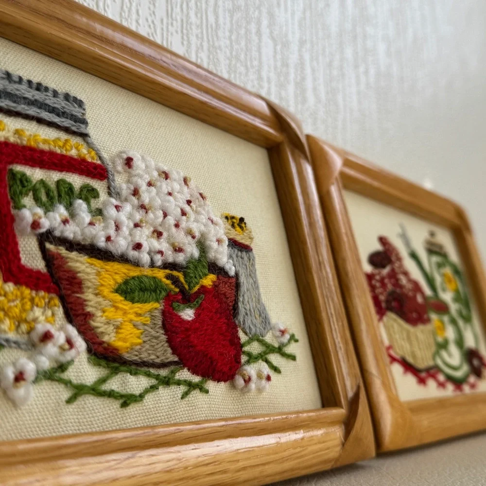 Vintage 70s Framed Crewel Art Set of 2 - Picture 2 of 13